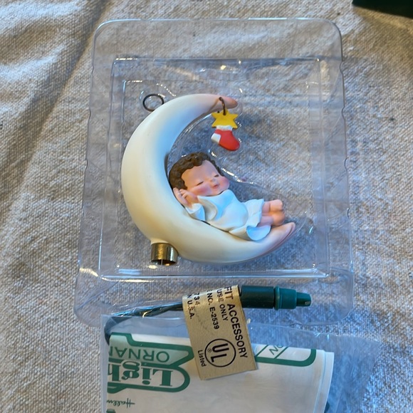 Moonlit Nap- Sleeping Baby Ornament. New in Box. - Picture 3 of 7